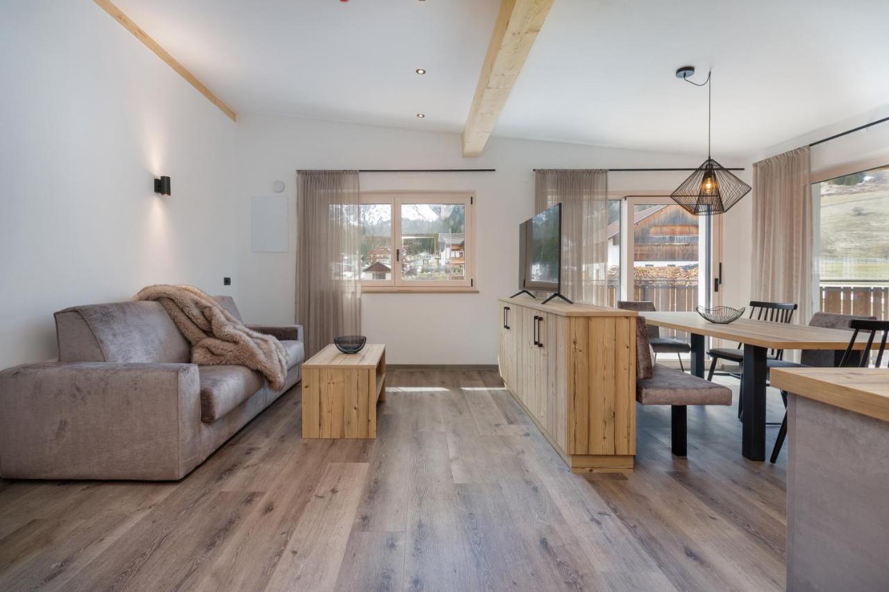 Apartments Pragser Wildsee Winklwiese Екстериор снимка