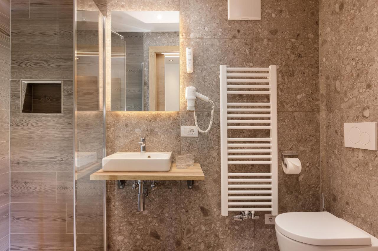 Apartments Pragser Wildsee Winklwiese Екстериор снимка