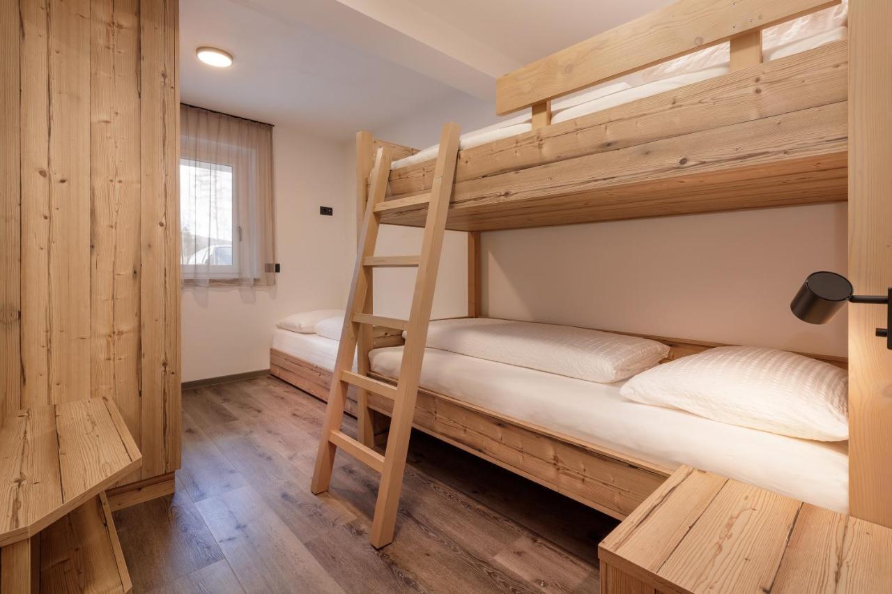Apartments Pragser Wildsee Winklwiese Екстериор снимка