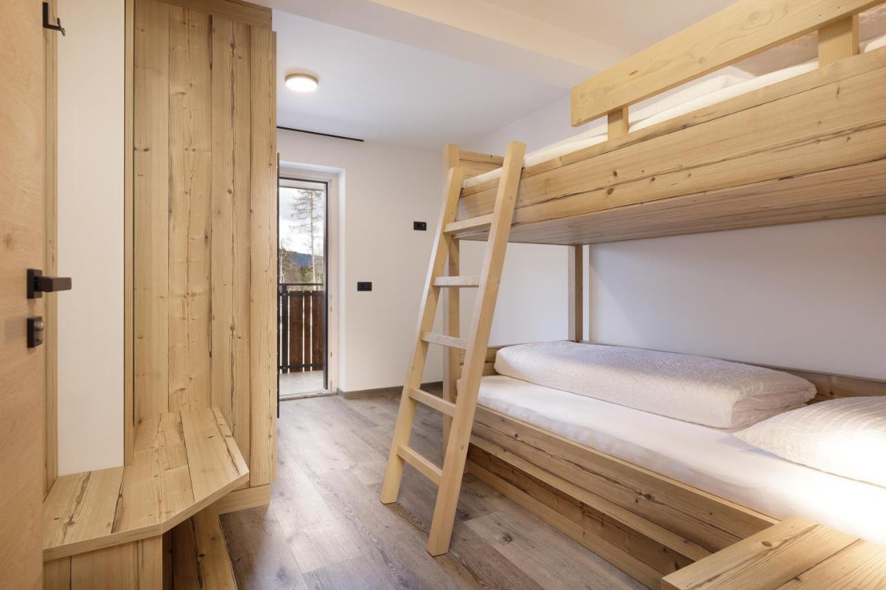 Apartments Pragser Wildsee Winklwiese Екстериор снимка