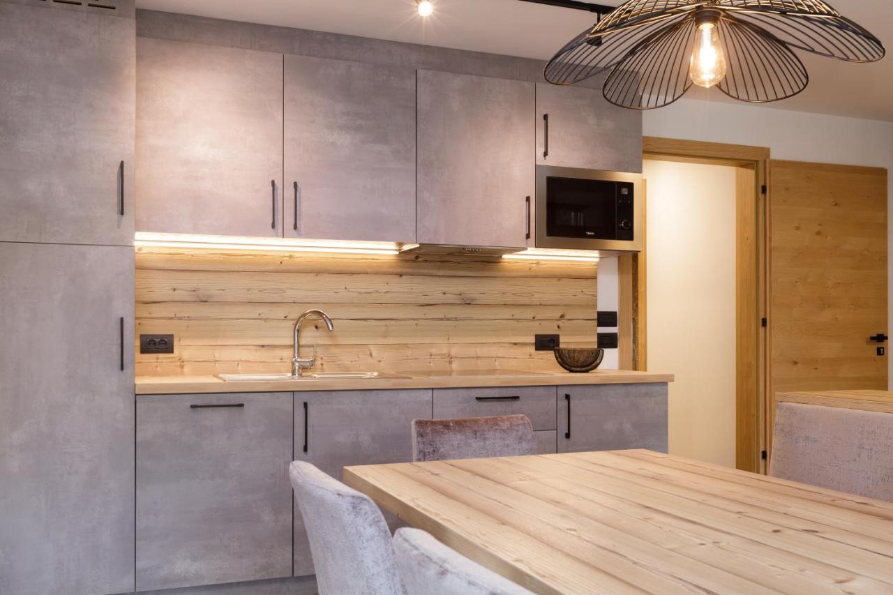 Apartments Pragser Wildsee Winklwiese Екстериор снимка